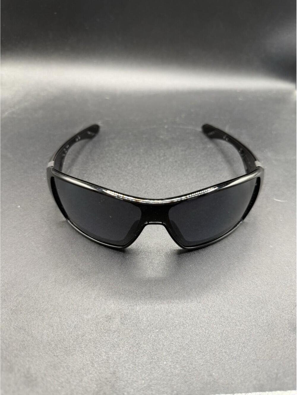 Oakley Offshoot Polished Black/Black Iridium Lenses